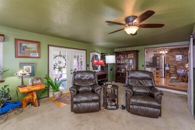 2104 E Columbia St, Okemah, OK 74859 - photo 7