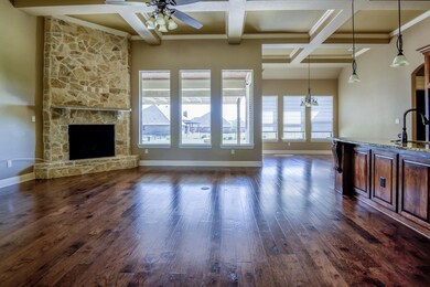 421 River Bank Ln, Granbury, TX 76049 - photo 3