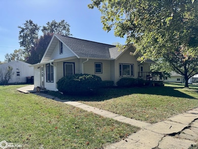 505 E Monroe St, Mount Ayr, IA 50854 - photo 2