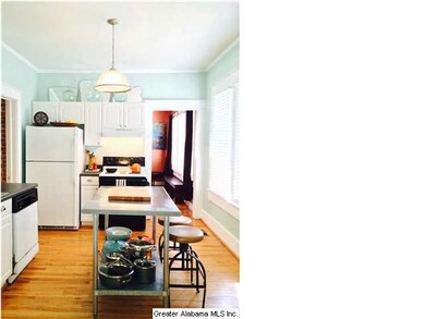 Bright and open kitchen...