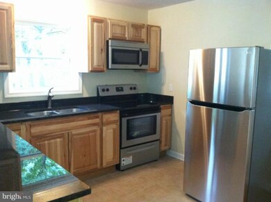 16000 Carroll Ave, Woodbridge, VA 22191 - photo 6