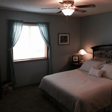 Bedroom 1702