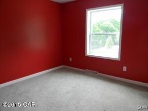 606 E Hancock St, Saint Clair, PA 17970 - photo 5