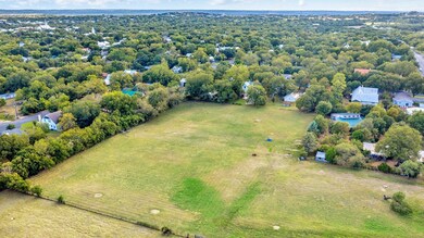 501 N Cherry St, Fredericksburg, TX 78624 - photo 2