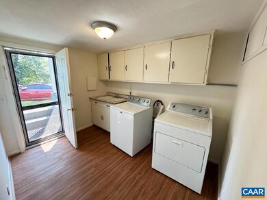 1101 Grove St unit Apartment B, Charlottesville, VA 22903 - photo 5