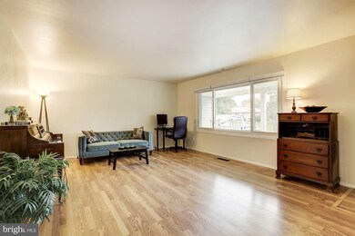 12102 Rockledge Dr, Bowie, MD 20715 - photo 4