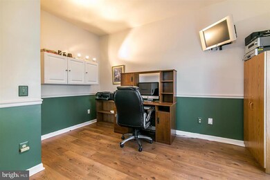 9569 Oakenshaw Dr, Manassas, VA 20110 - photo 5