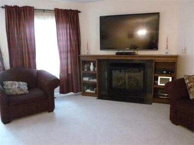 106 Green Briar Rd, Fitchburg, MA 01420 - photo 3