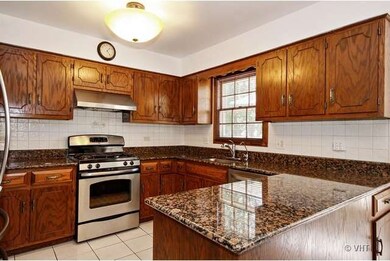 829 S River Rd unit 4, Naperville, IL 60540 - photo 7