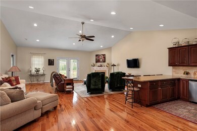 5 Morgan St unit A, Providence, RI 02907 - photo 5