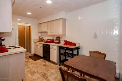 7 Pine Cluster Cir unit B, Manalapan, NJ 07726 - photo 7