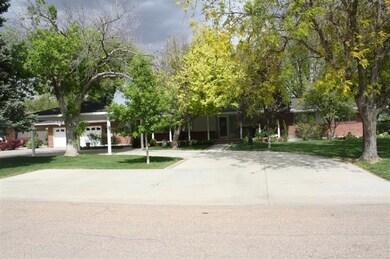 218 N Jackson St, Hugoton, KS 67951 - photo 2