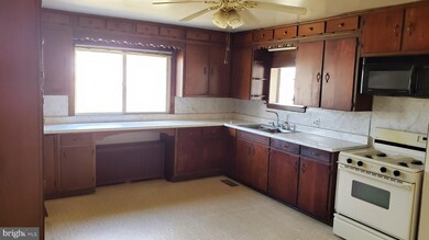 12835 Point Salem Rd, Hagerstown, MD 21740 - photo 4