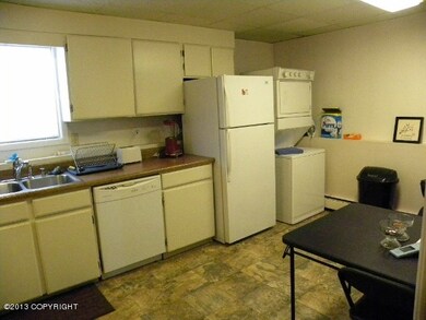 Kitchen Laundry (640x480)