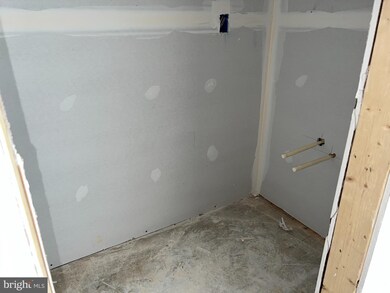 79 Dow St, Bunker Hill, WV 25413 - photo 4