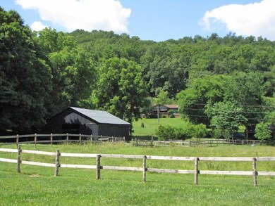 881 Camp Victory Rd, Somerset, KY 42501 - photo 2