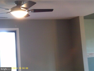 R9 Avon Dr, East Windsor, NJ 08520 - photo 2