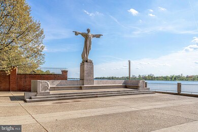 Harbour Square unit S605, Washington, DC 20024 - photo 5