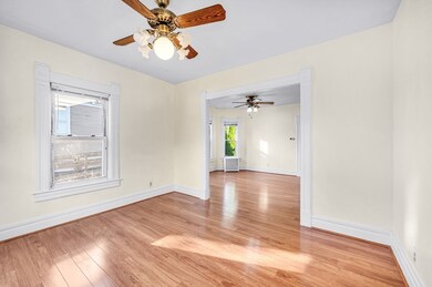 252 King St, Springfield, MA 01109 - photo 5