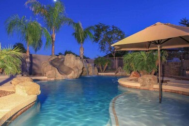Night-Pool2