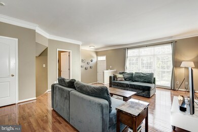 25808 Kirkwood Square, Chantilly, VA 20152 - photo 5