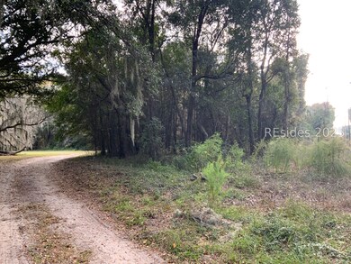 37 Pearl Harbor Dr, Saint Helena Island, SC 29920 - photo 4