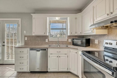 912 NW 15th St, Moore, OK 73160 - photo 4