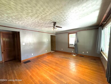 11182 S Preston Hwy, Lebanon Junction, KY 40150 - photo 2