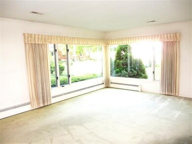 516 Howard St, Lowell, MI 49331 - photo 6