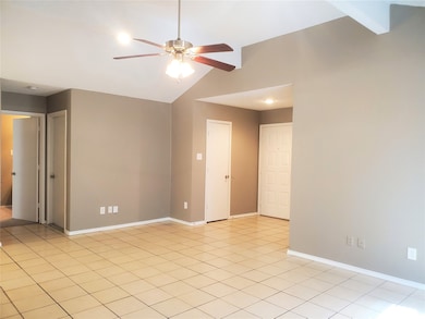 117 Valley Spring Dr, Arlington, TX 76018 - photo 2