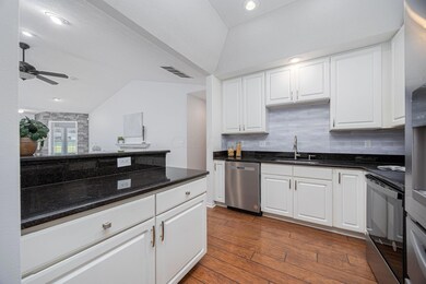 7-web-or-mls-1266 Alington Ln-7