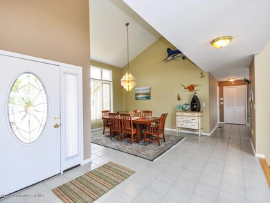 6 - Foyer - Dining Room