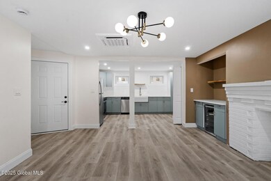 42 Spring St unit 2nd Fl, Albany, NY 12210 - photo 4