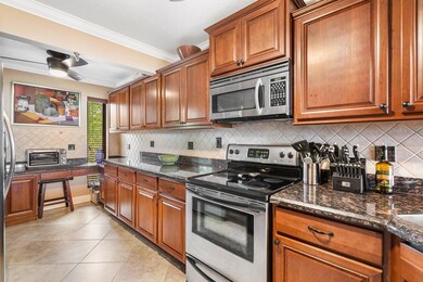 22 Royal Palm Way unit 402, Boca Raton, FL 33432 - photo 3