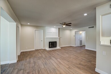 family room 4
