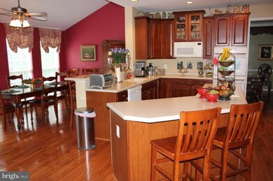 42083 Cherish Ct, Aldie, VA 20105 - photo 7