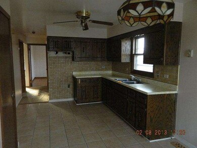 unlisted-address, Country Club Hills, IL 60478 - photo 4