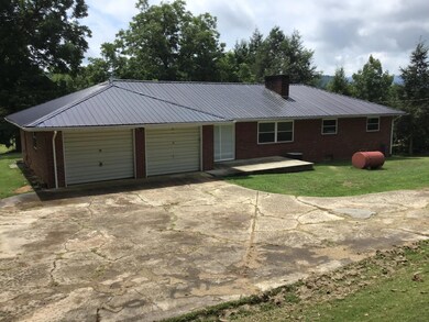 AEAE5EA5-62E5-43D0-8DDB-8A76A2783D8D