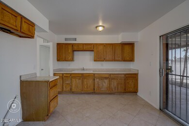 4814 W Cypress St, Phoenix, AZ 85035 - photo 6