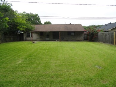 9750 Santa Monica Blvd, Houston, TX 77089 - photo 4