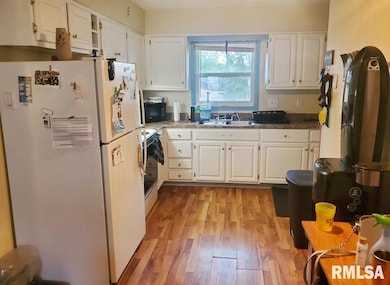 635 & 637 W 63rd St, Davenport, IA 52806 - photo 2