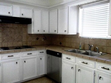 15707 Canterbury Forest Dr, Tomball, TX 77377 - photo 5