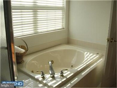 54 Brecknock Ct, Newtown, PA 18940 - photo 7