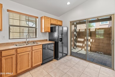 3268 E Franklin Ave-8