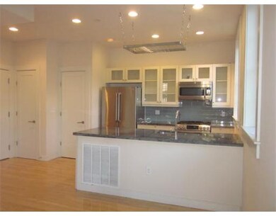 72 Hamilton St unit 3, Cambridge, MA 02139 - photo 2