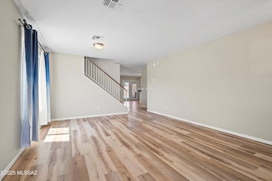 04-Living & Dining Room