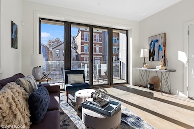 718 W 17th St unit 1W, Chicago, IL 60616 - photo 2