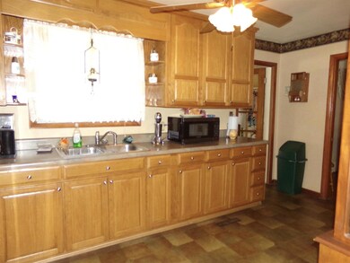 615 Henley St, Manchester, TN 37355 - photo 7