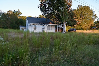 137 S Murphree St, Pittsboro, MS 38951 - photo 3
