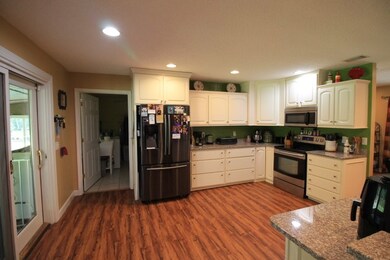 271 Douglas Chapel Rd, Nicholls, GA 31554 - photo 3